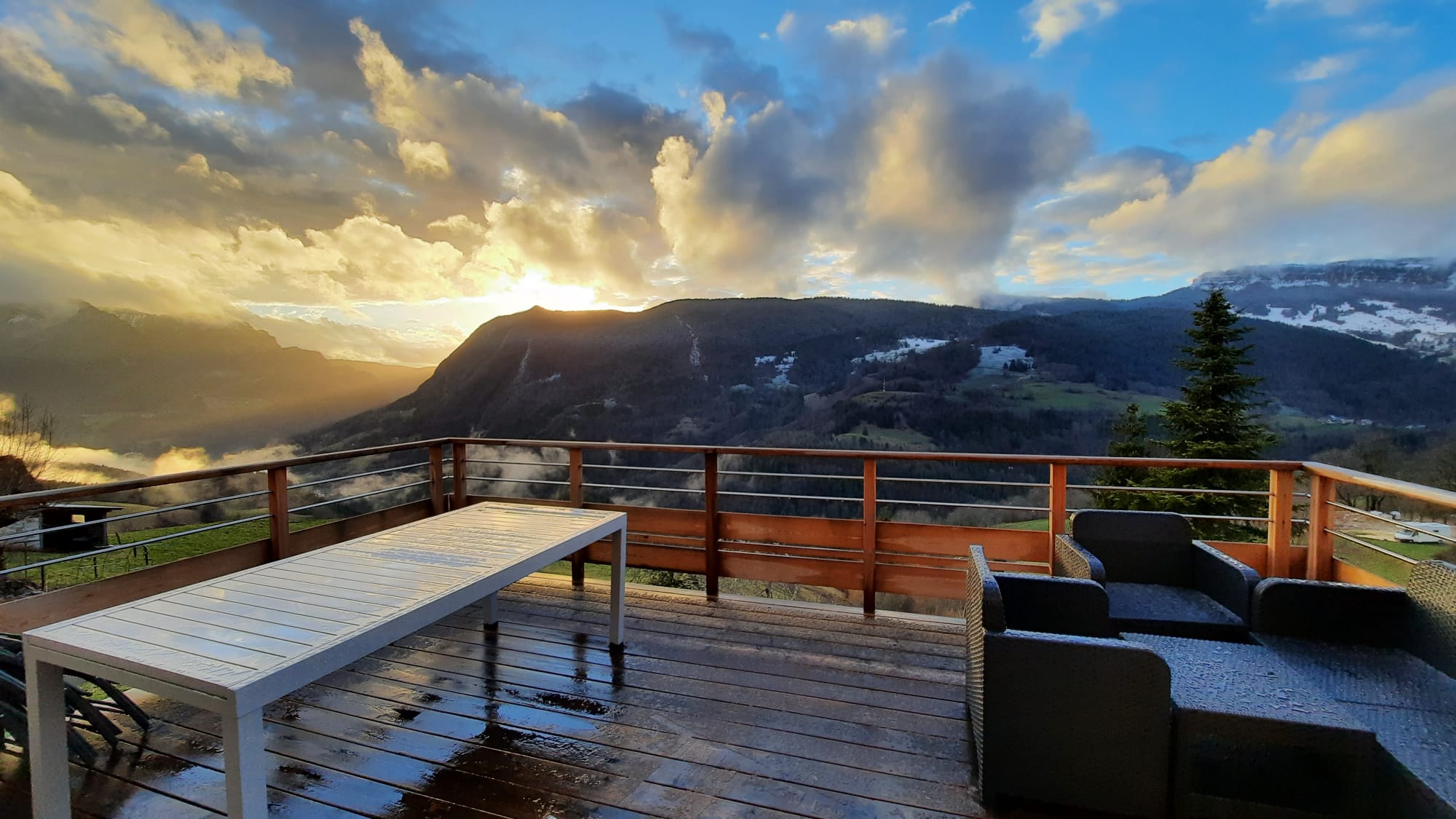 La Vénérèla, gîte de groupe avec vue montagne à Entremont-Le-Vieux en Chartreuse