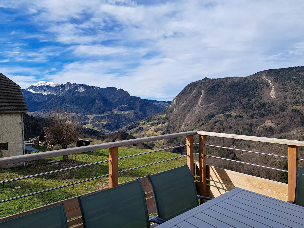 La Vénérèla, gîte de groupe avec vue montagne à Entremont-Le-Vieux en Chartreuse