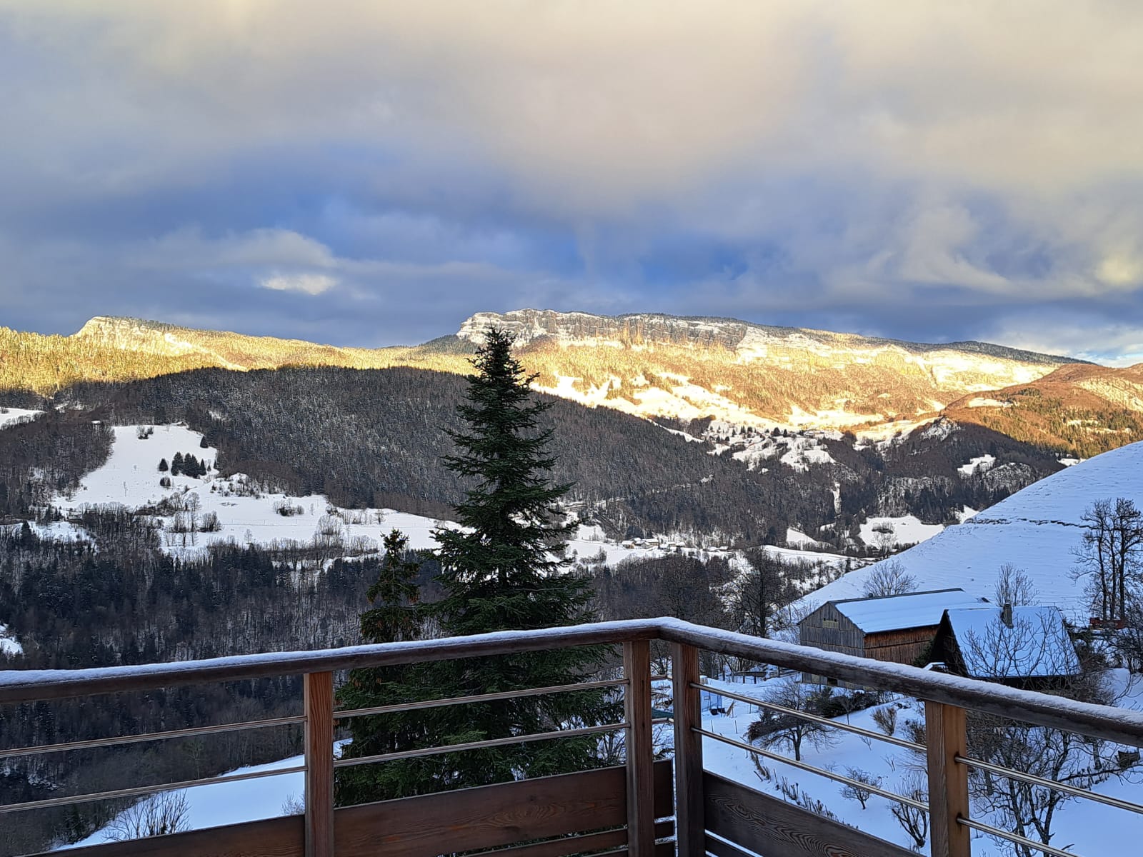 La Vénérèla, gîte de groupe avec vue montagne à Entremont-Le-Vieux en Chartreuse